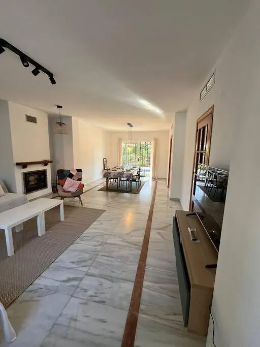 Gran Chalet A 13 Min De Sevilla Gelves Spain